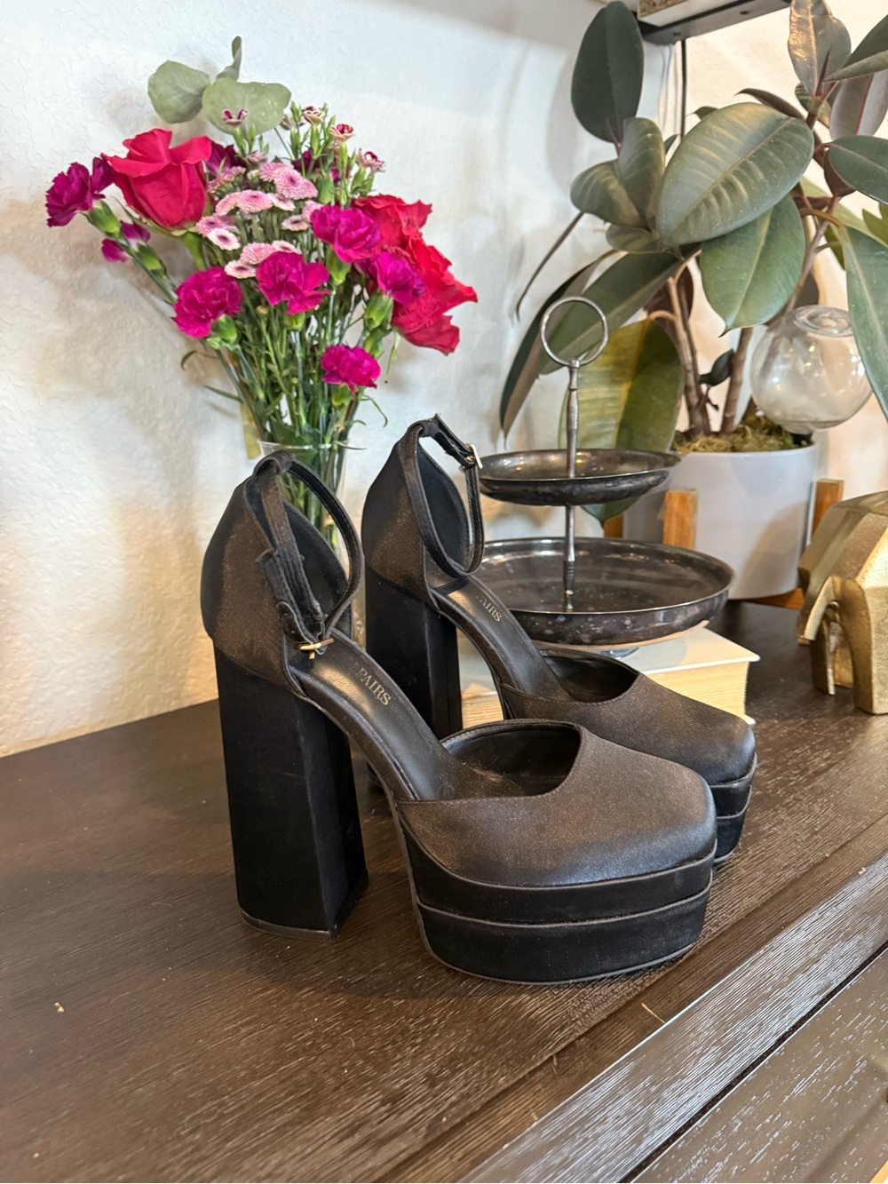 Dream Pairs Black Platform Block Heel Ankle Strap Pumps